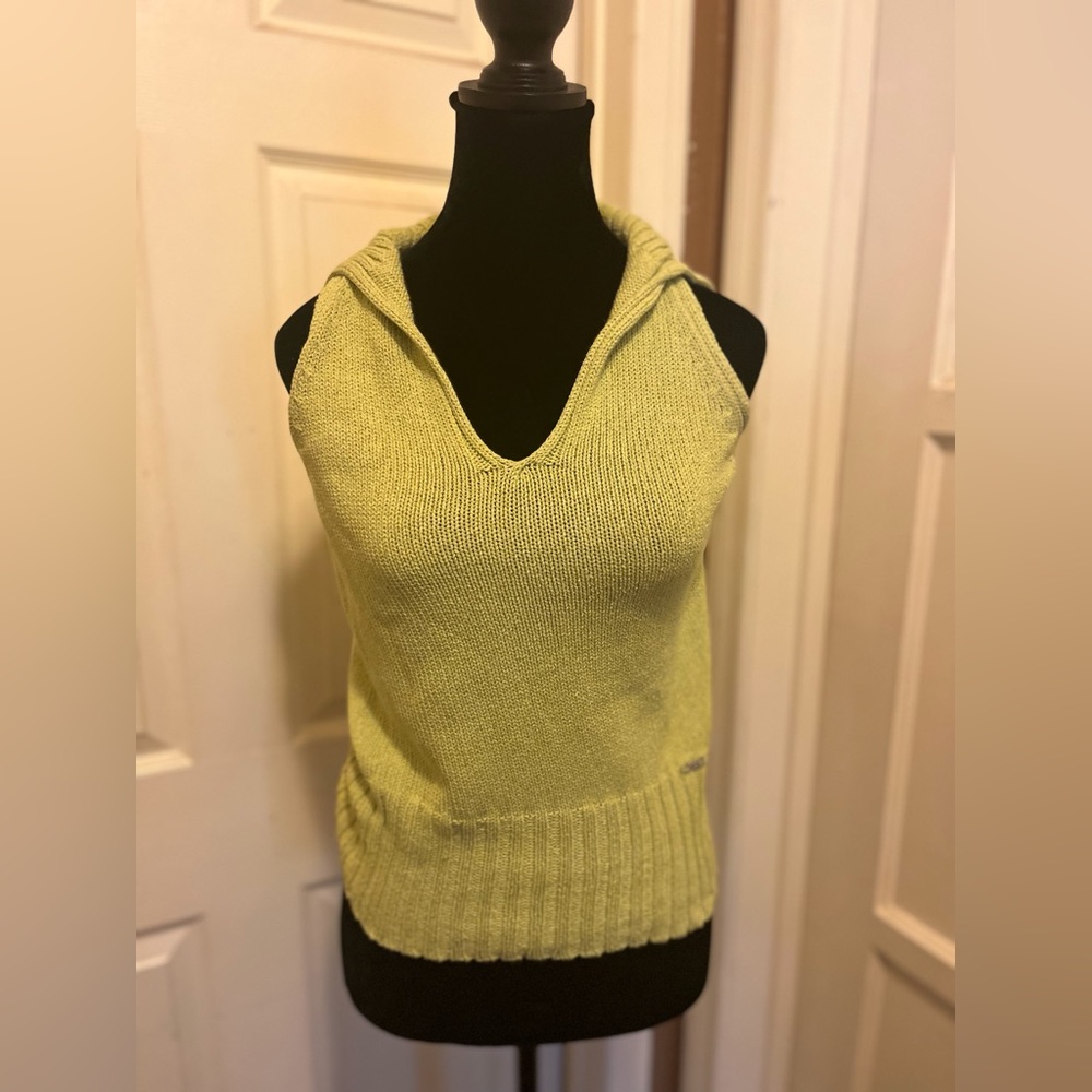St John Sport size p/small